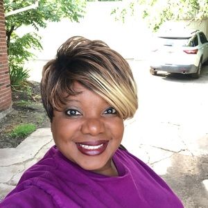 Meet your Posher, Christie